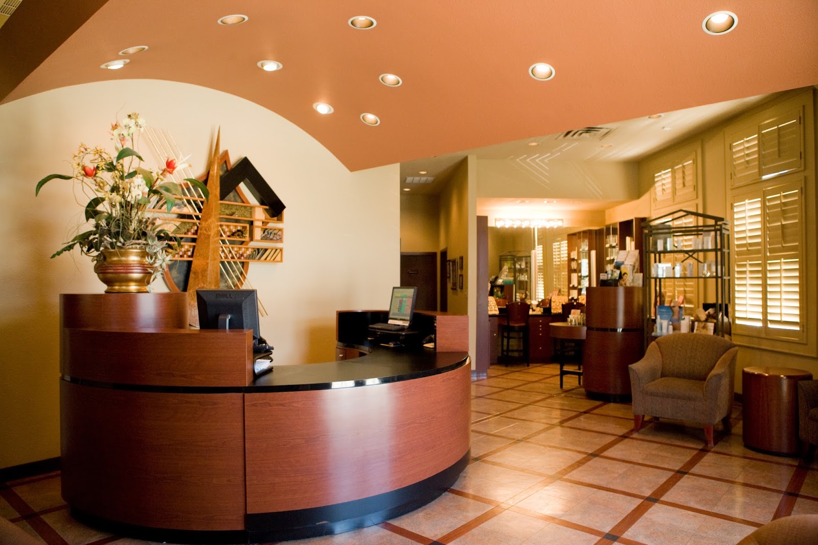 Sanford Spa & Salon - Nail Salon in Arlington