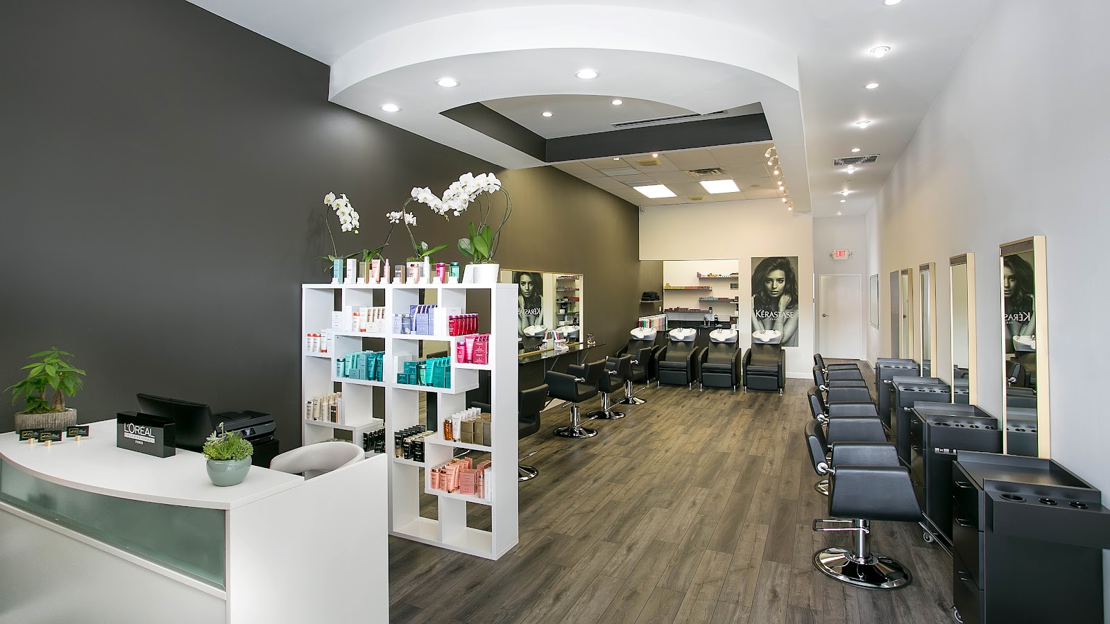 A La Mode Hair Studio - Hair Salon in Plano