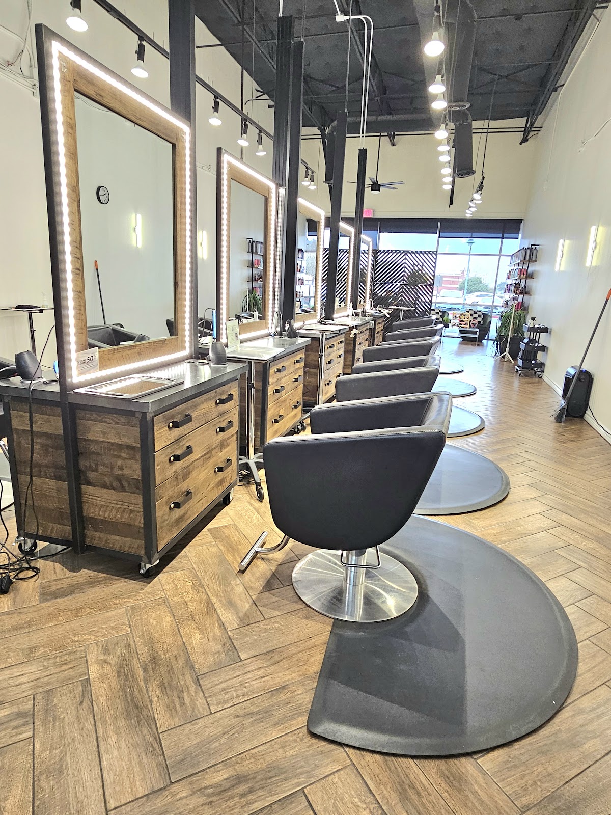 MET Salon Co. - Beauty Spa in Plano