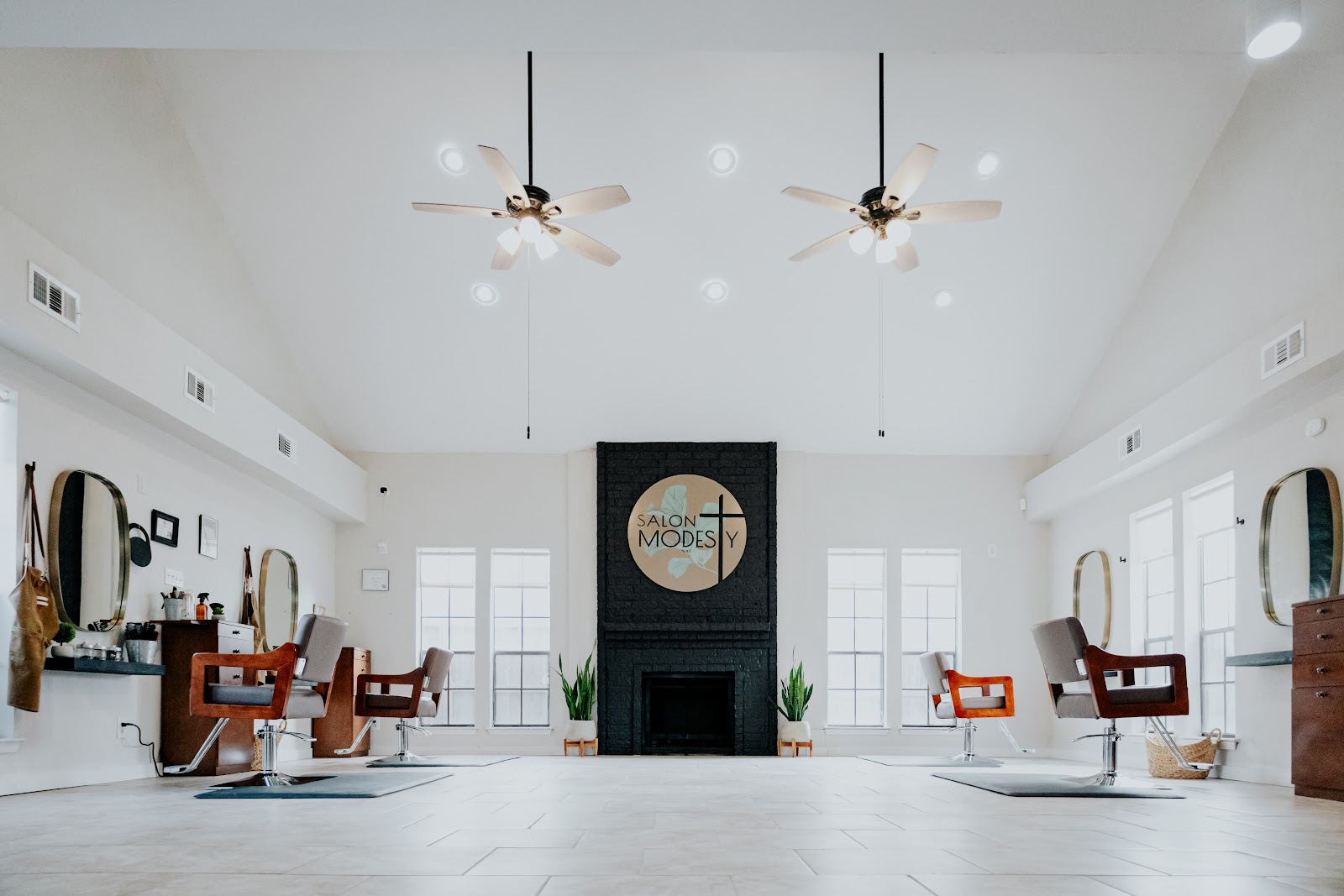 Salon Modesty - Hair Salon in Corpus Christi