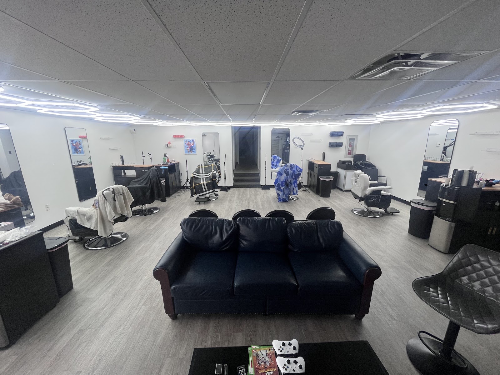 The Wave Barbershop and Studio - Barbershop in Provo