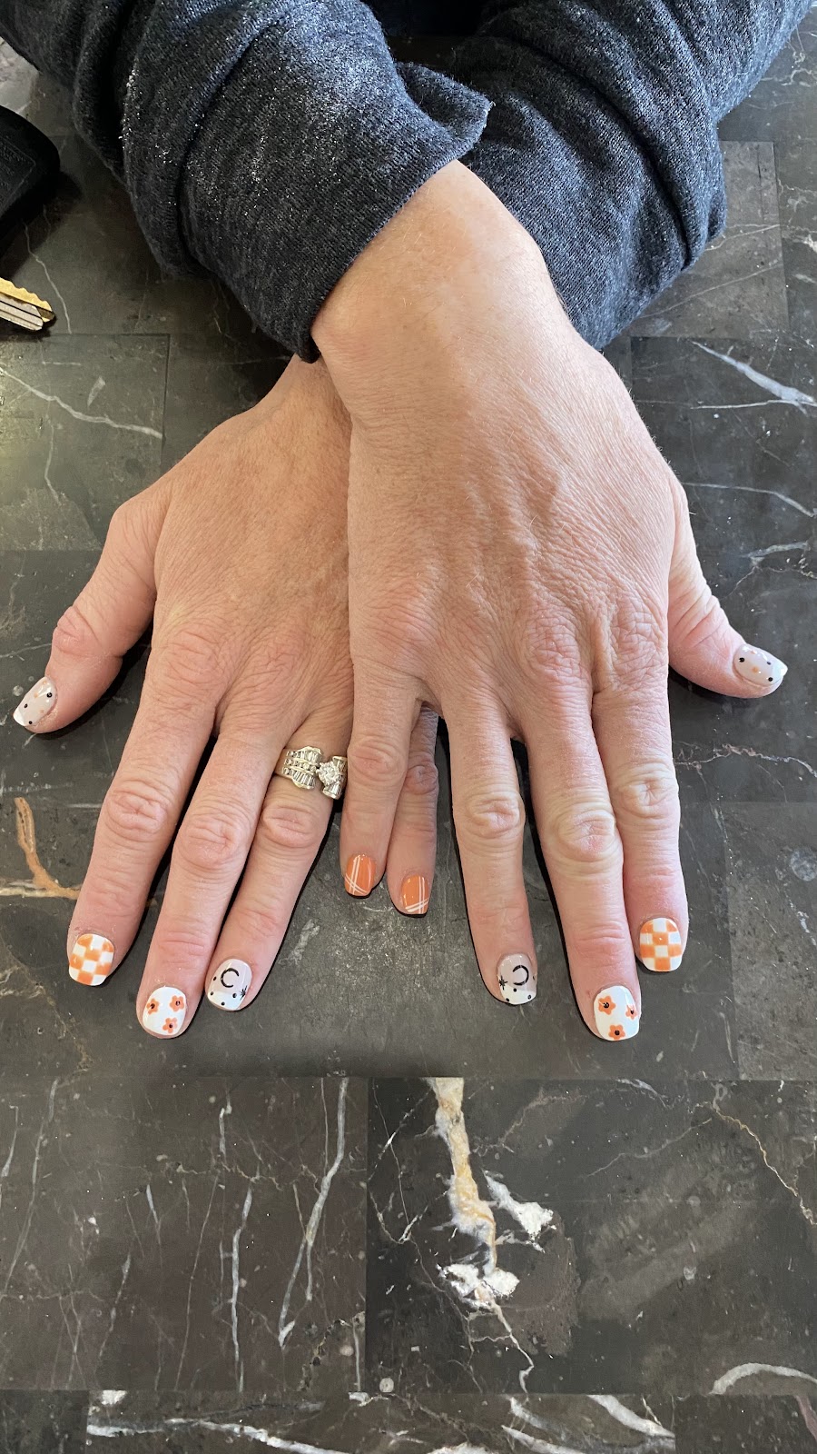 Essence Nails & Spa - Nail Salon in Provo