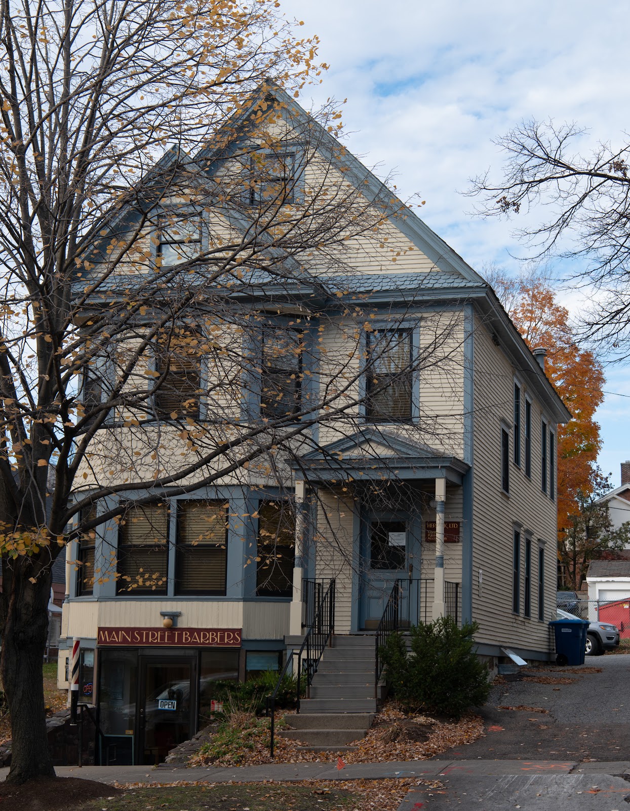Main Street Barbers - Barbershop in Burlington