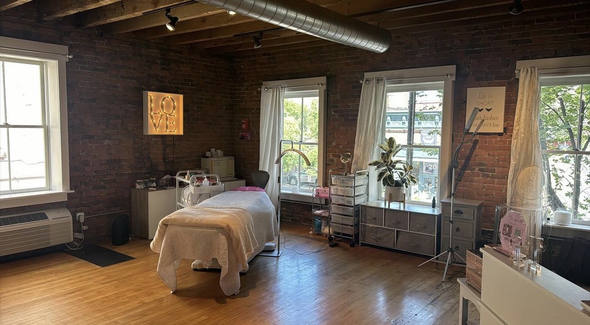 Pure Beauty - Hair Salon in Burlington
