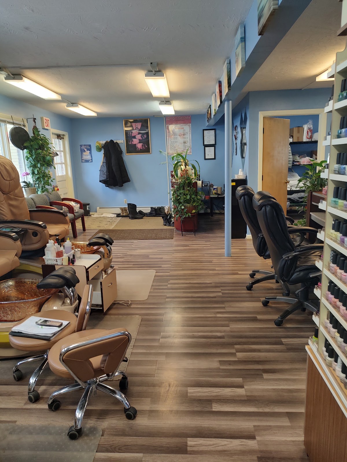 Ly Ly Nail Salon - Nail Salon in Montpelier
