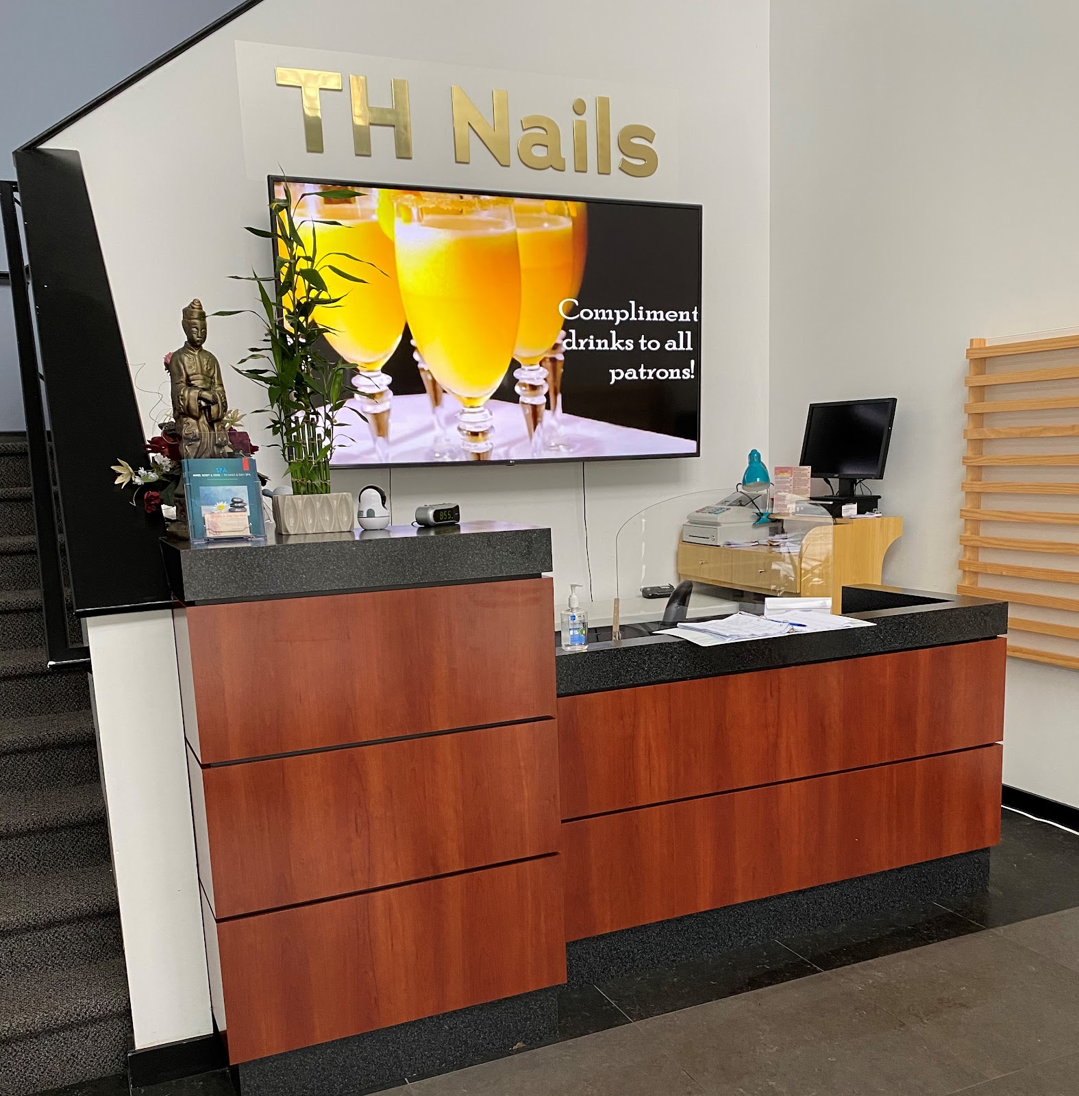 TH Nails & Day Spa - Nail salon in Virginia Beach - Nail Salon in Virginia Beach