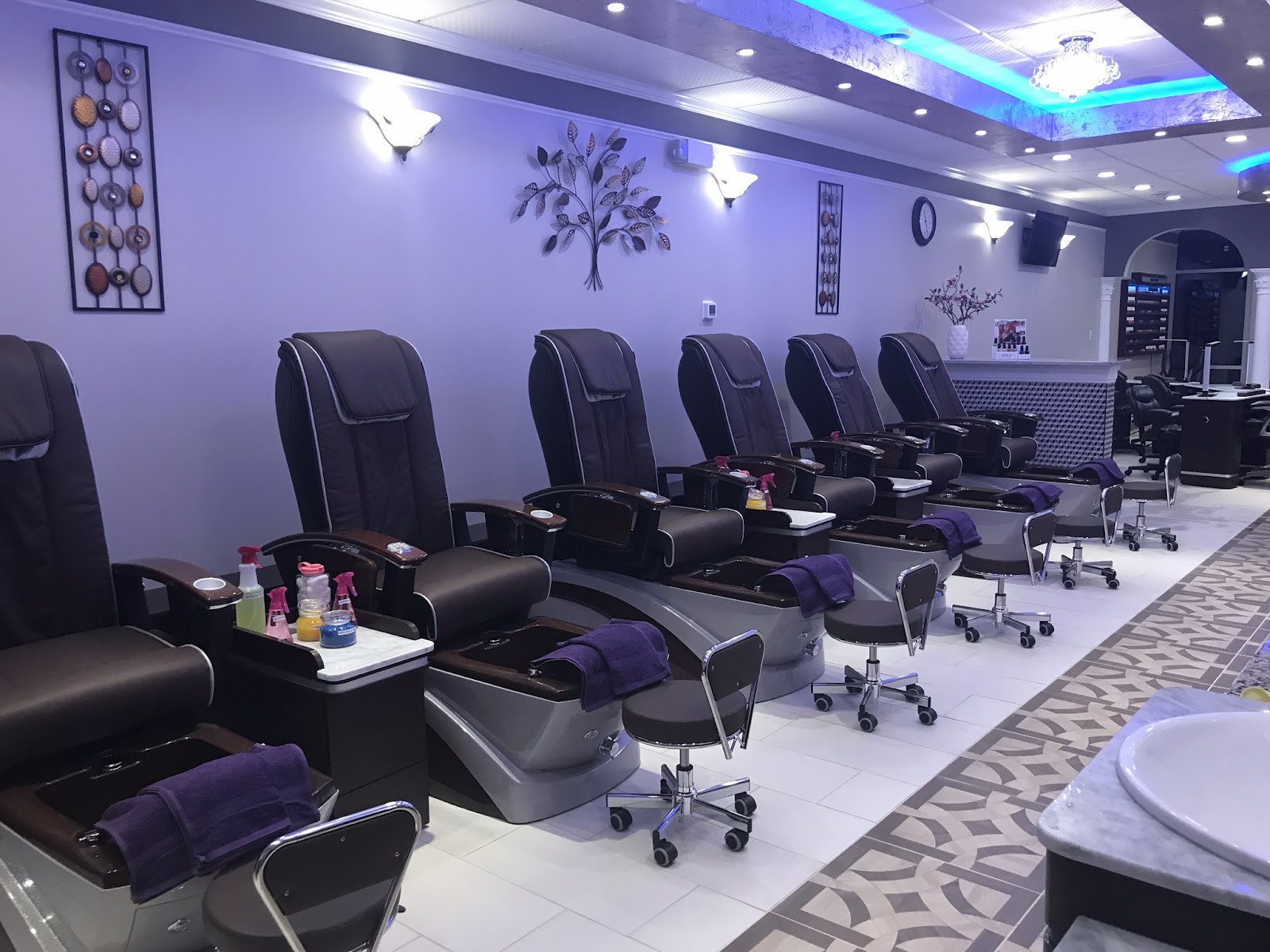 Elizs Nails Spa - Nail Salon in Richmond