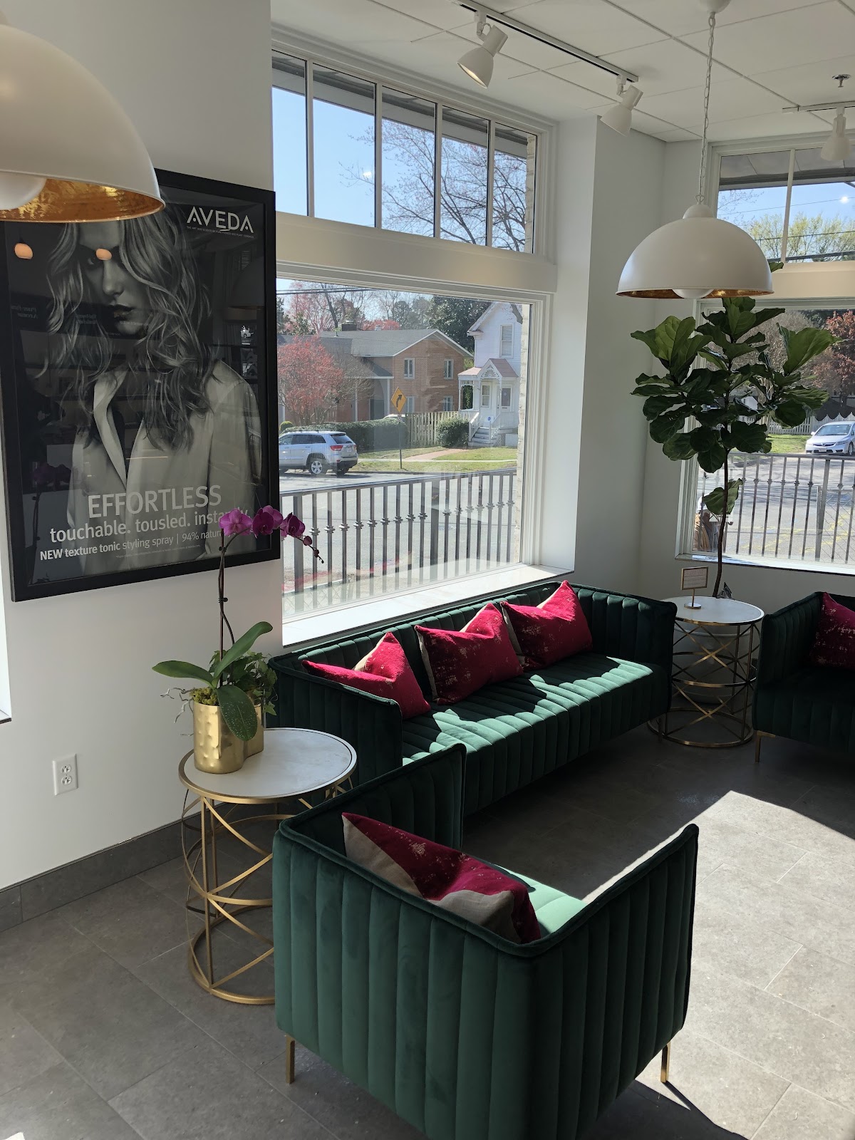 Mango Salon - Hair Salon in Richmond