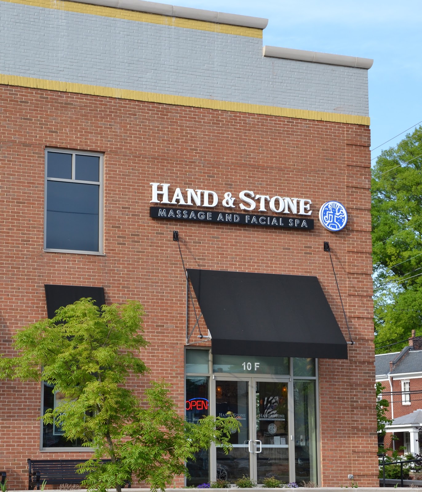Hand & Stone Massage and Facial Spa - Beauty Spa in Richmond