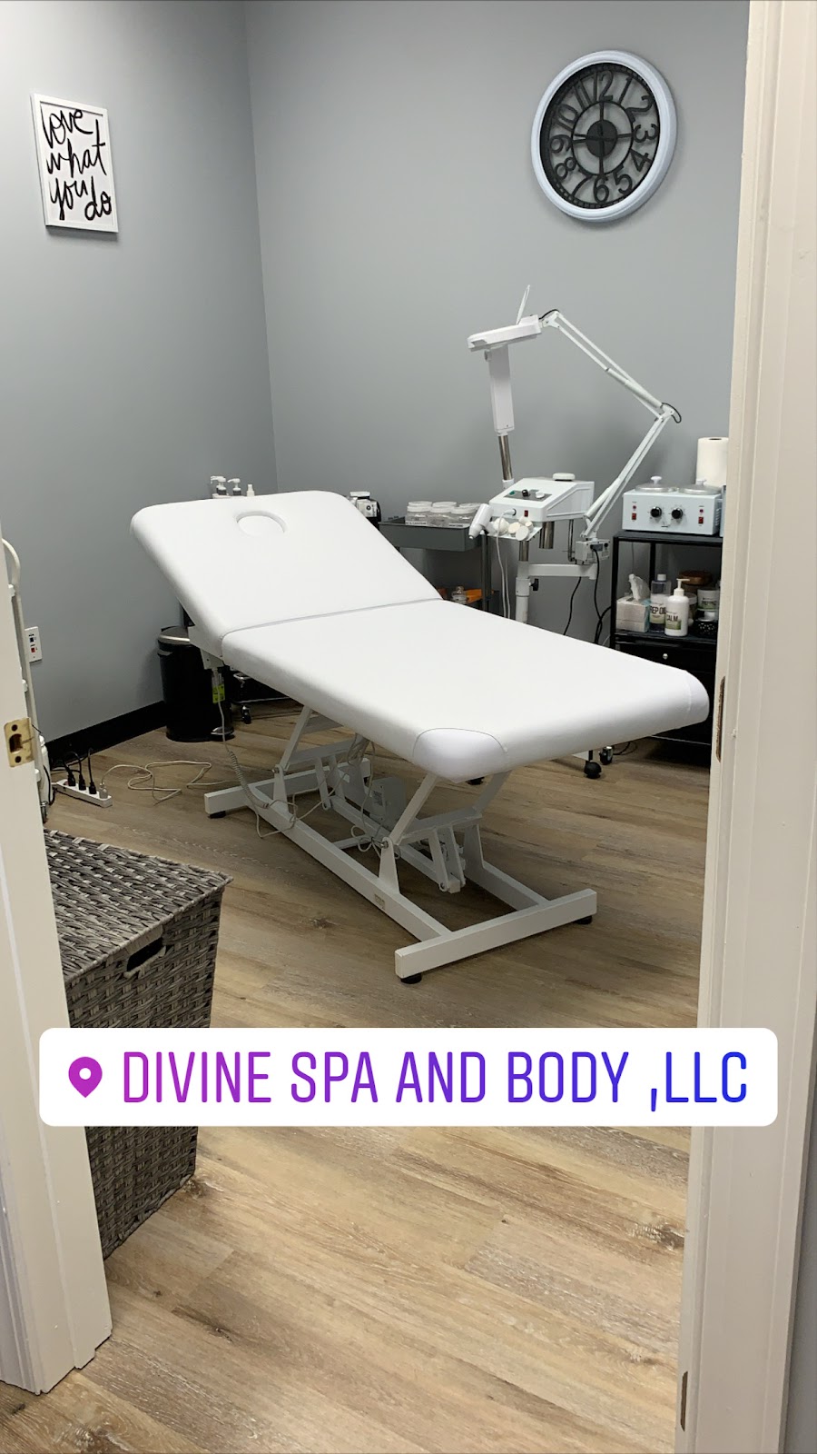 Divine Spa and Body - Hair Salon in Richmond
