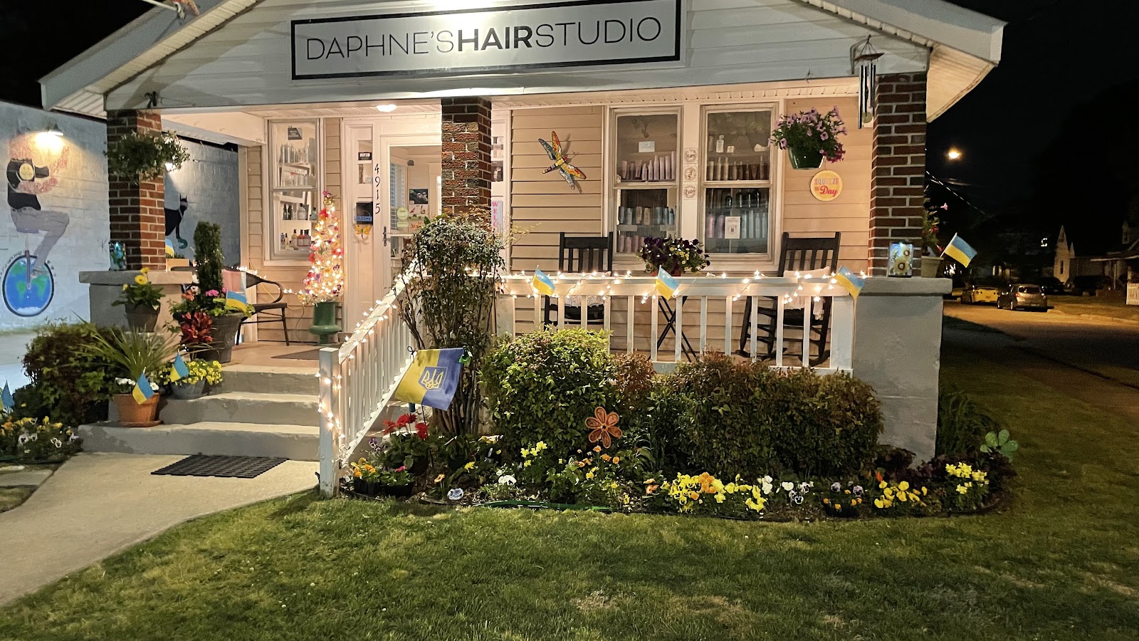 Daphne's Hair Studio - Hair Salon in Norfolk
