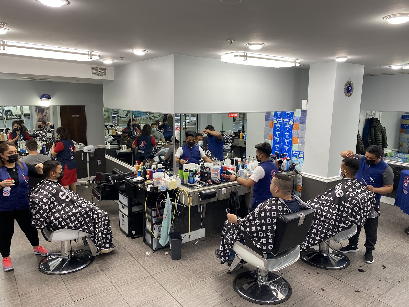 Supreme Barbershop - Barbershop in Arlington