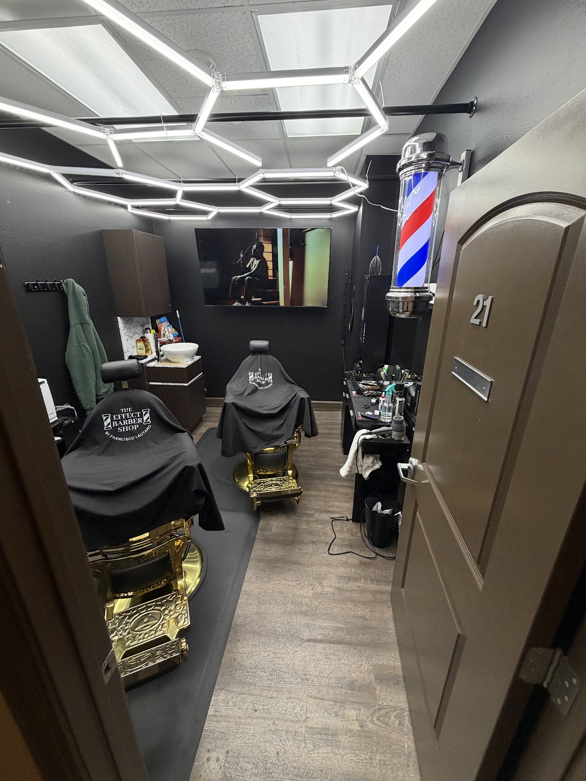 The Effect Barber Shop - Barbershop in Arlington