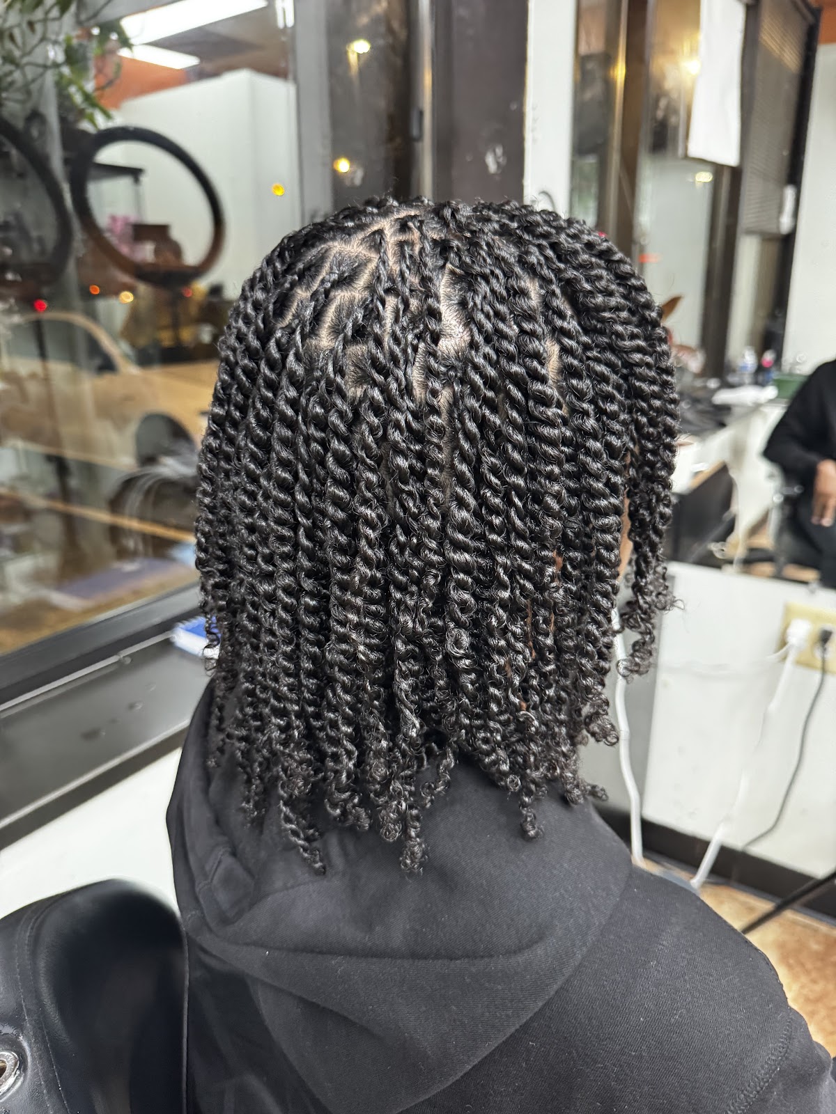 Hi-top Barber Shop - Barbershop in Alexandria