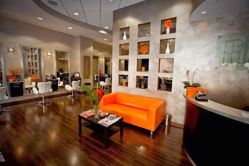 Frizzles of Alexandria - Hair Salon in Alexandria