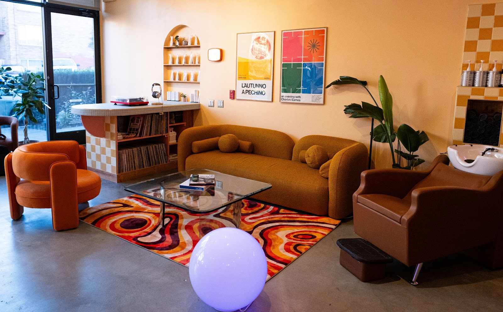 Lady Neptune Hair Salon, University District - Barbershop in Seattle
