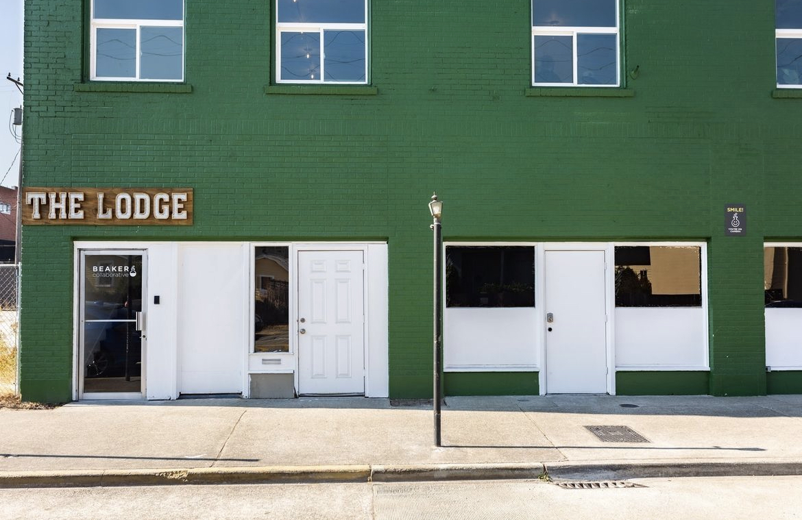 The barber parlor - Barbershop in Tacoma