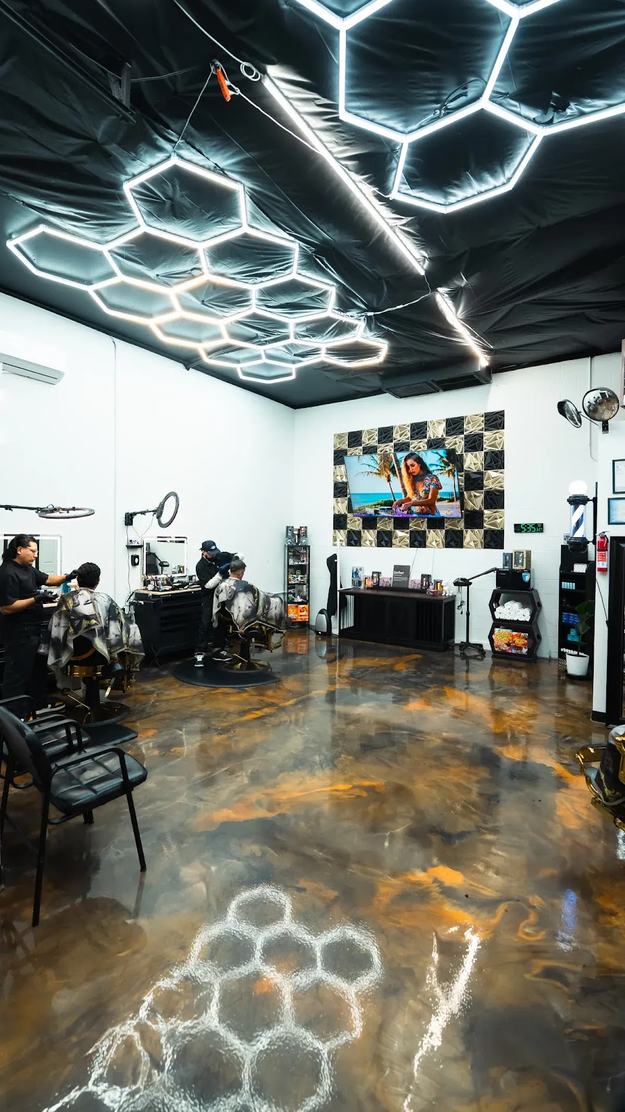 Presidential Fades Barbershop - Barbershop in Bellevue