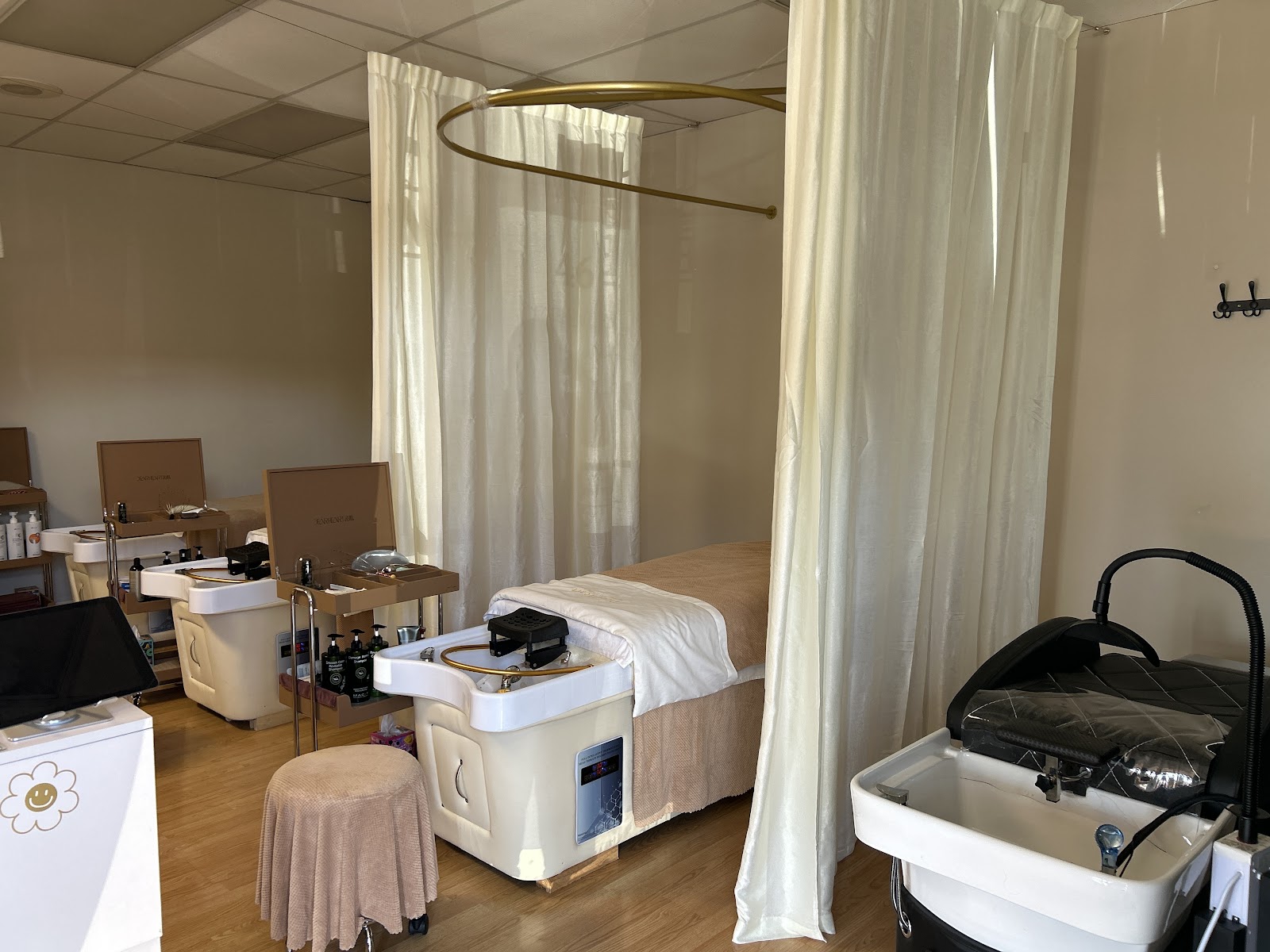 Dear Heart Beauty & Head Spa - Hair Salon in Bellevue