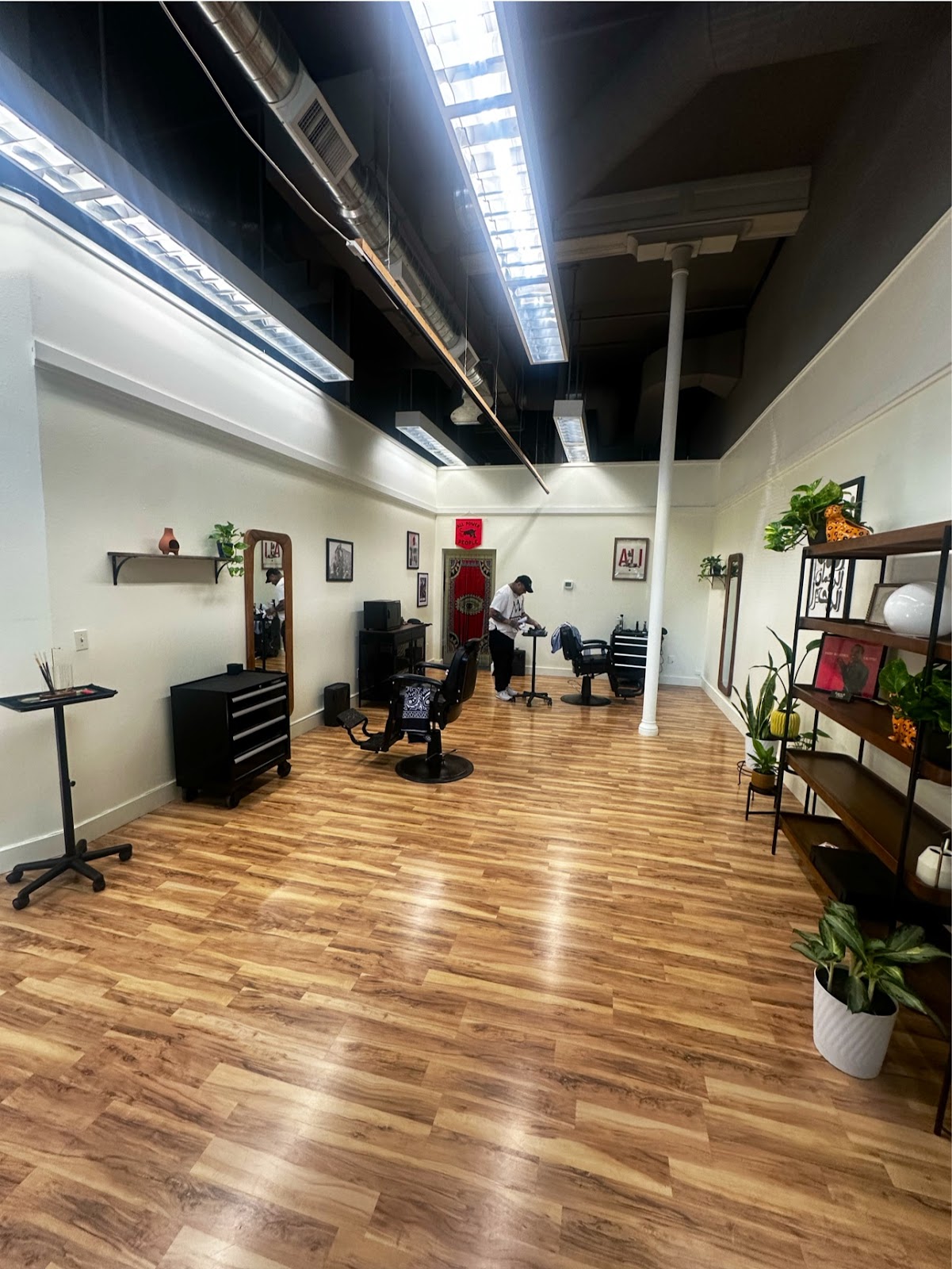 Forest & Haus Barber Studio - Barbershop in Olympia
