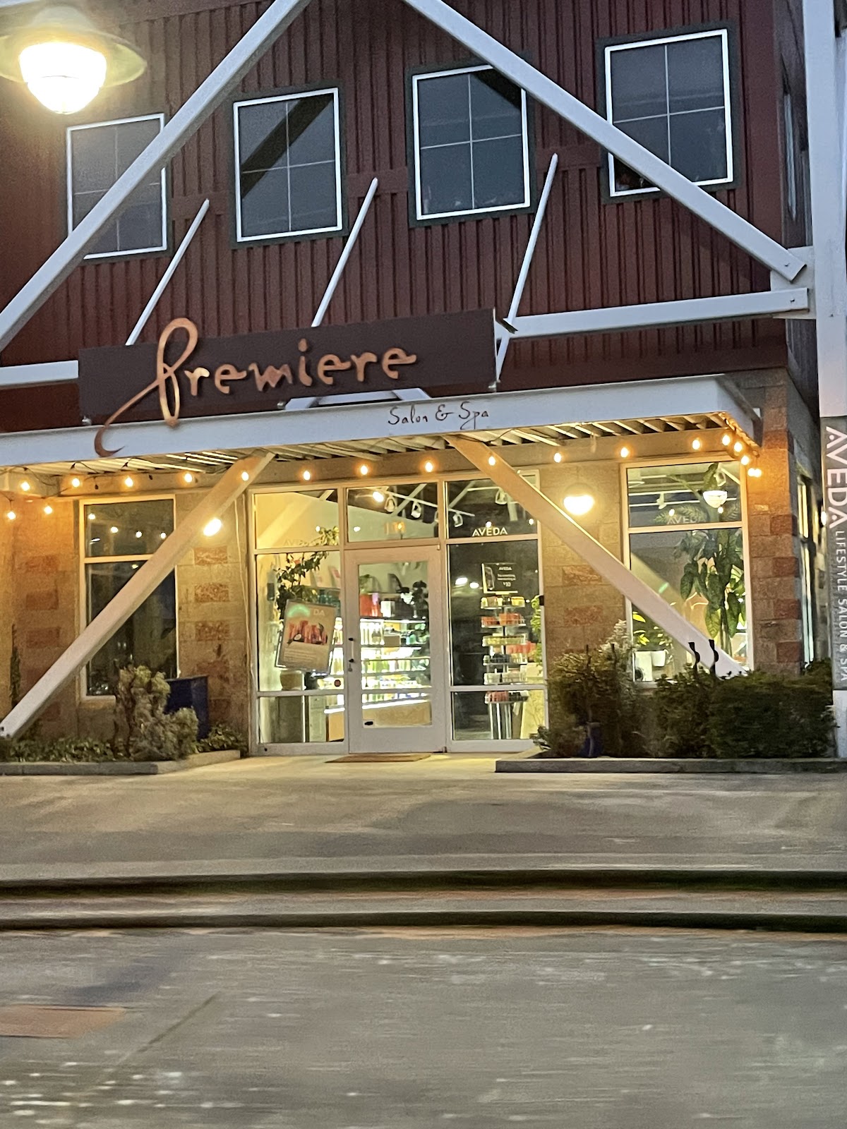 Premiere Salon & Spa - Nail Salon in Olympia