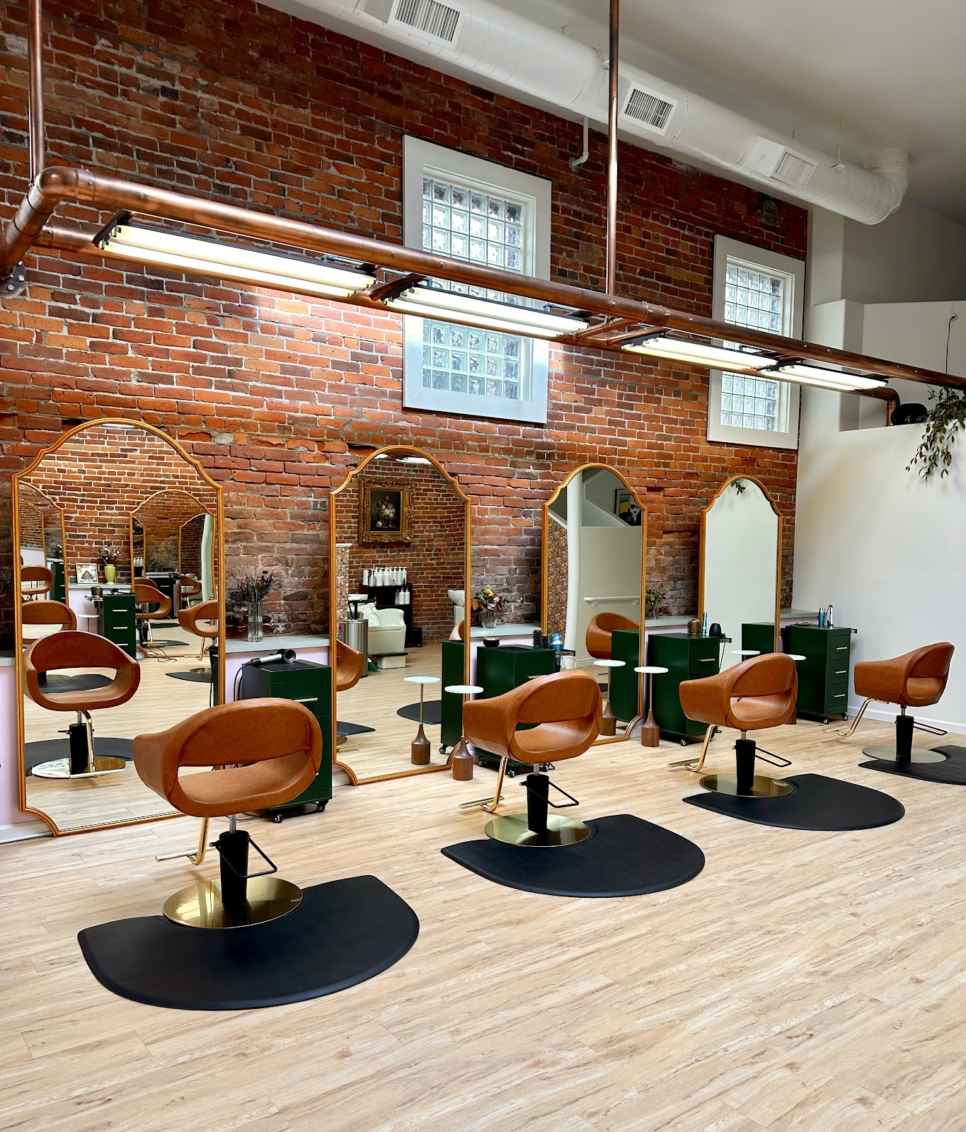 Stardust Salon - Nail Salon in Olympia
