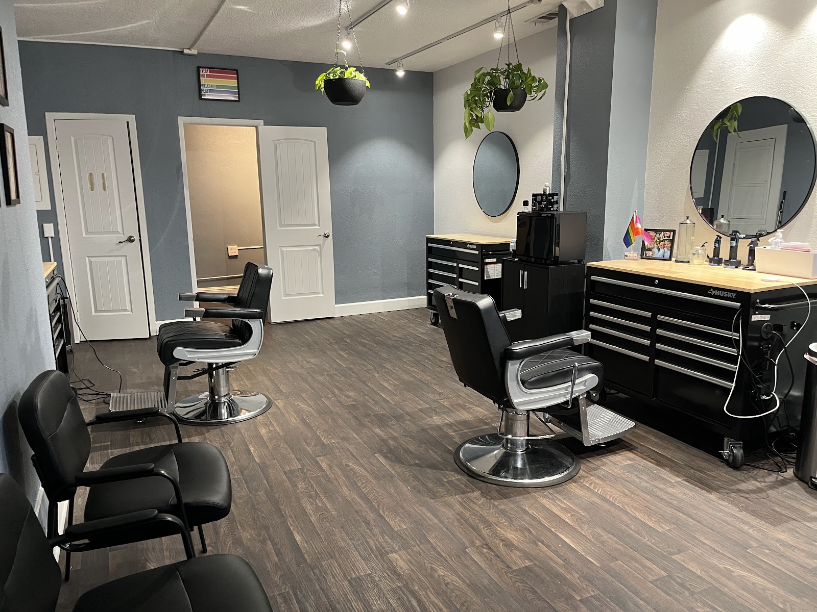 The Den Barbershop - Barbershop in Vancouver