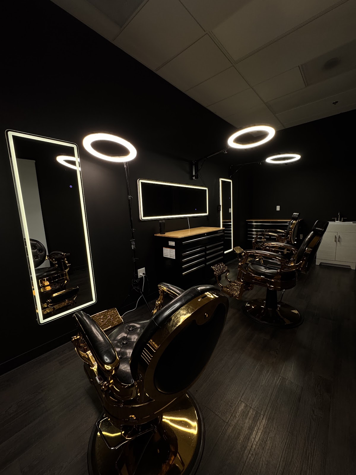 MG BARBERSHOP WA - Barbershop in Vancouver