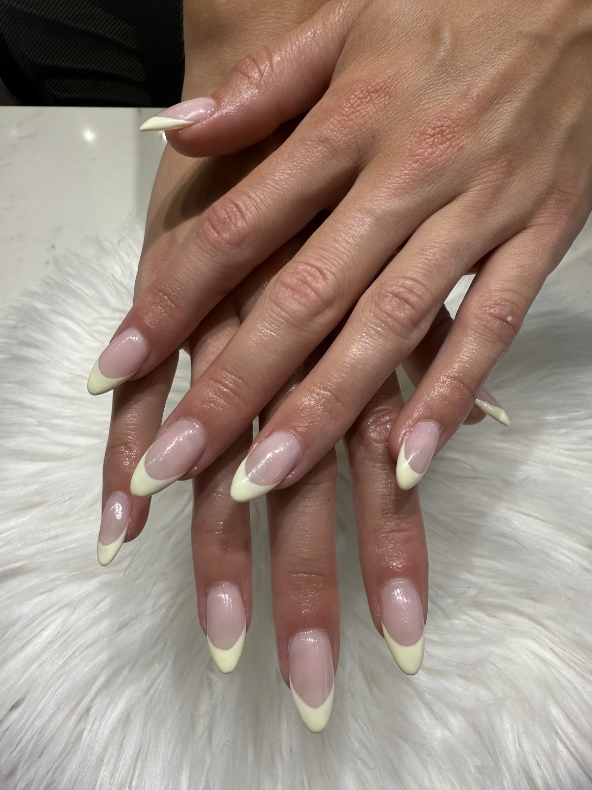 La Belle Nail Salon Vancouver ( Zero Gravity Pedi/ Gel X-Builder Gel-Waxing-Spa Pedi) - Nail Salon in Vancouver