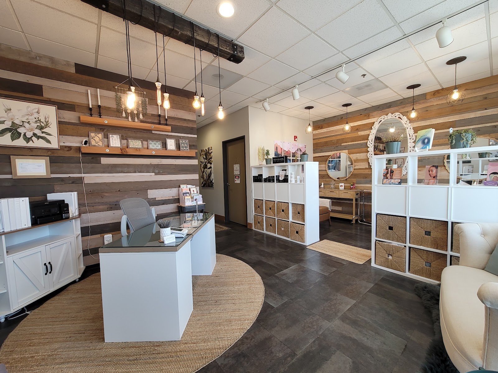 Oasis Day Spa - Hair Salon in Vancouver