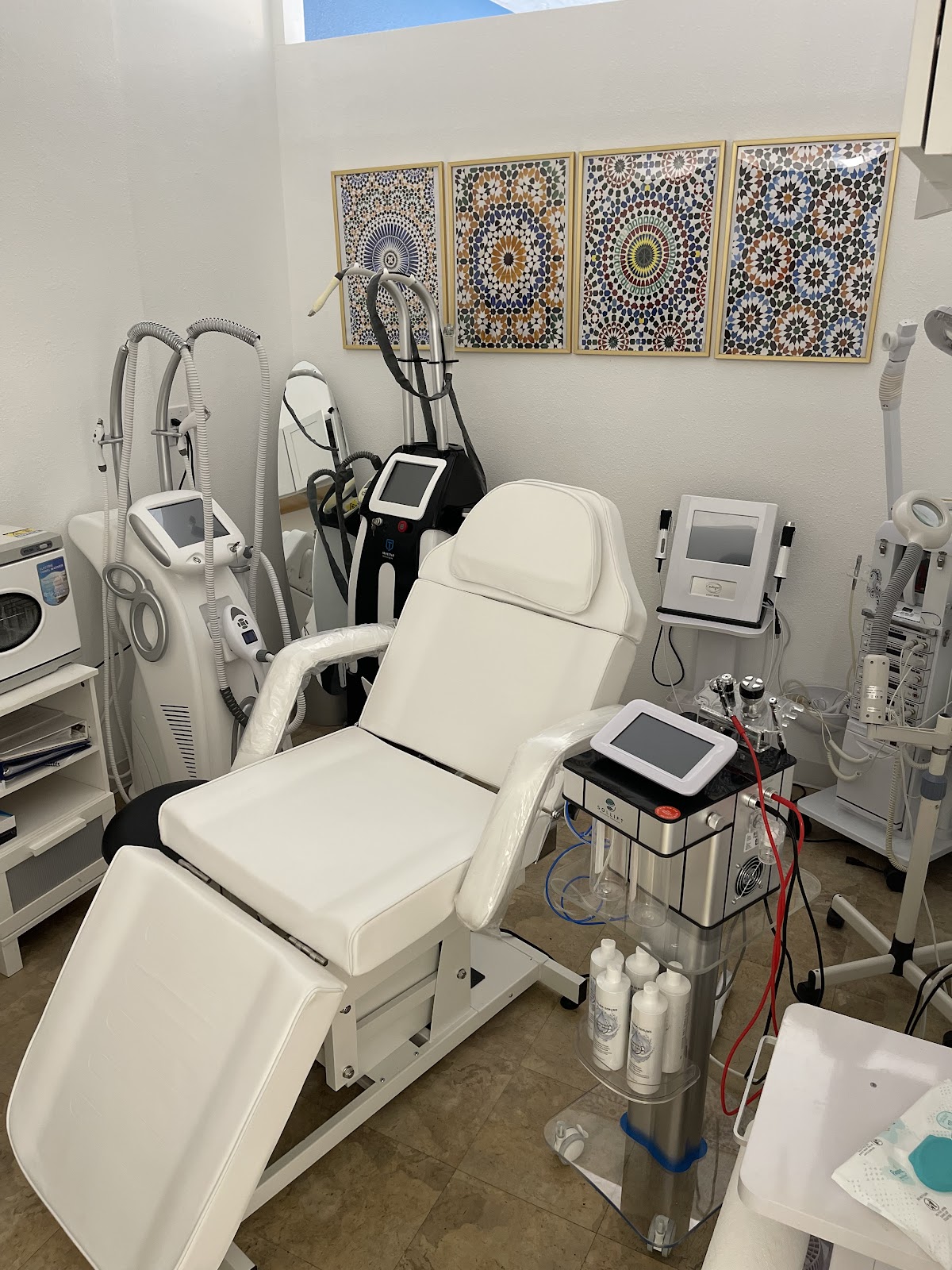 Complexions Vancouver MedSpa - Beauty Spa in Vancouver