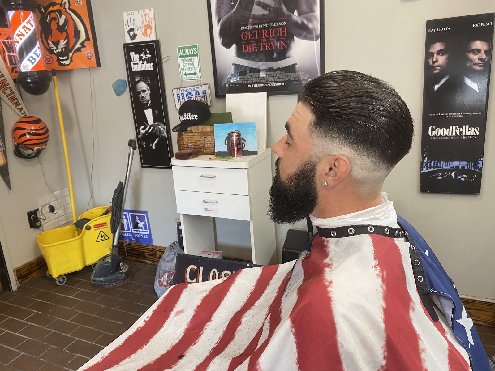 Coopers Barber Shop - Barbershop in Charleston